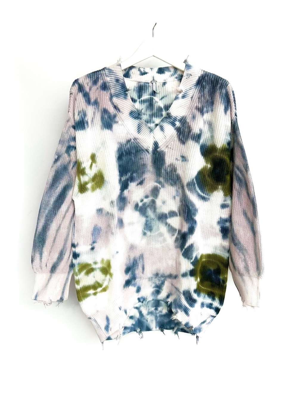 💥💲🔻YoungFabulous&Broke V-Neck tie-dye Sweater